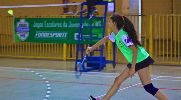 Curso de badminton vai capacitar profissionais de Educação Física em Vicentina; inscrições abertas e gratuitas