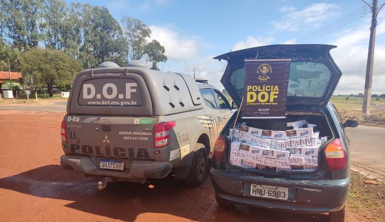 DOF apreende carro abarrotado com cigarro contrabandeado do Paraguai