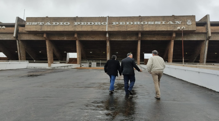Com R$ 9,4 milhões investidos pelo Governo do Estado, reforma do estádio Morenão já está em andamento