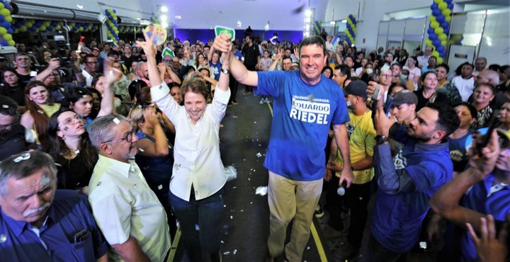 “Meu partido é o MS”, afirma Riedel durante grande reunião de apoio em Campo Grande