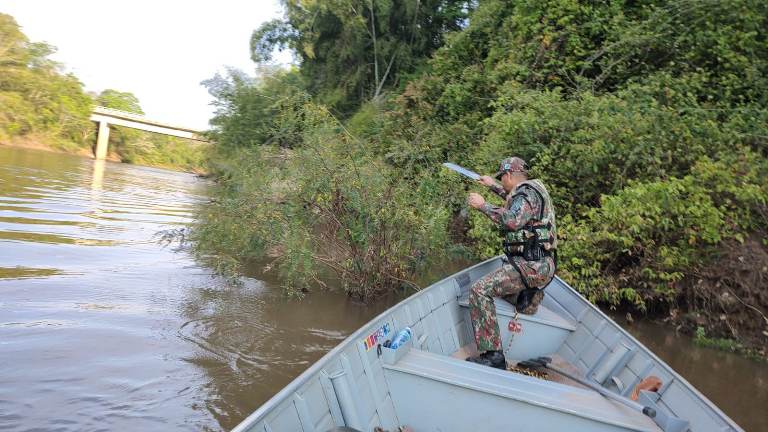 Polícia Militar Ambiental de Jardim fiscaliza sete embarcações, dois acampamentos, cinco pesqueiros e 41 pescadores no rio Miranda