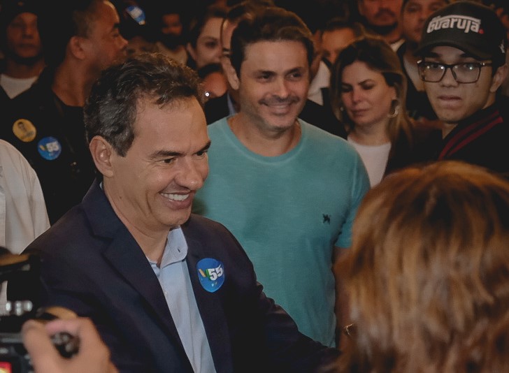 Em reunião com 1500 pessoas, Marquinhos é aclamado “governador do povo”
