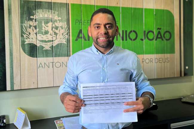 Marcelo Pé reafirma compromisso com servidores públicos de Antônio João