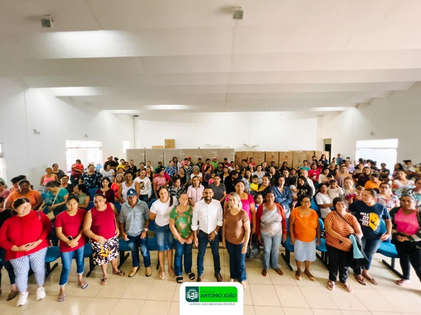 Segurança Alimentar – Mais 176 famílias recebem o Cartão do Programa Mais Social em Antonio João