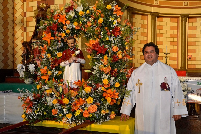 Bela Vista: Paróquia Santo Afonso divulga mensagem de agradecimento ao Padre Cesar Gustavo Roa