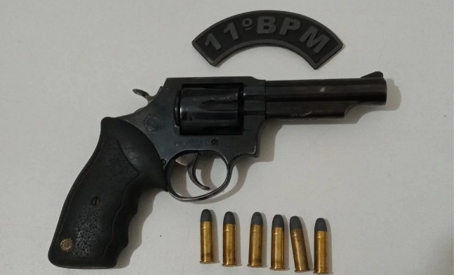 Polícia Militar de Bela Vista prende homem por porte irregular de arma de fogo de uso permitido