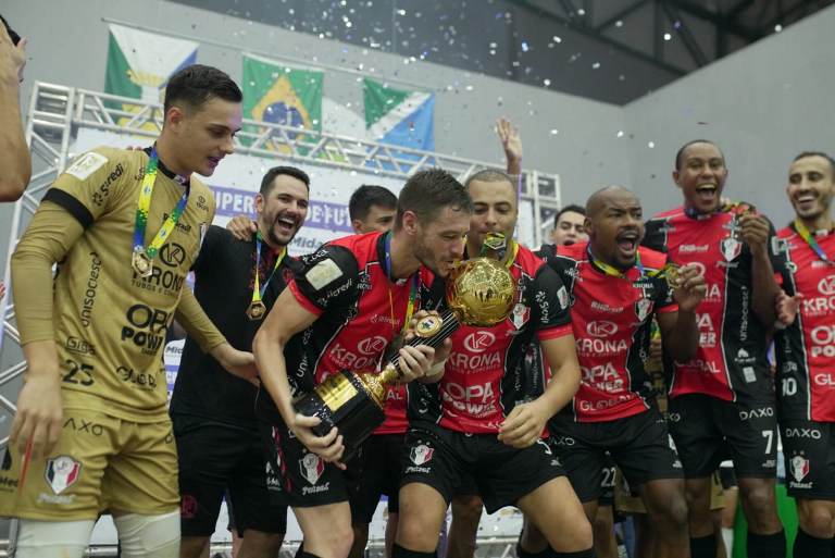 Em Maracaju, Joinville conquista a Supercopa Masculina de Futsal e se garante na Libertadores