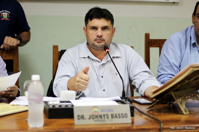Vereador Johnys Basso reivindica uniforme para os funcionários da saúde
