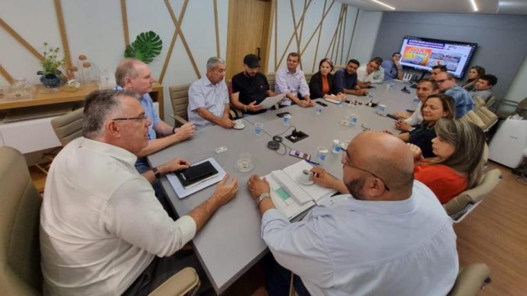 Prefeito e Vereadores realizam reunião para tratar de projetos importantes para Ponta Porã