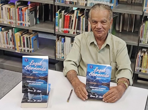 Aos 83 anos, Renan Dourado lança primeiro livro e dá exemplo de perseverança