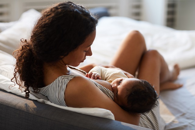 Amamentar exige técnica, paciência e muito amor  