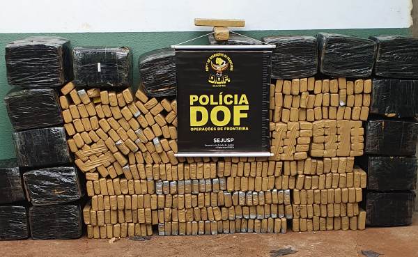 Veículo objeto de crime em São Paulo é recuperado pelo DOF, em Ponta Porã, carregado com mais de 600 quilos de maconha