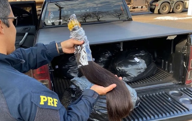 Mulher é presa com R$ 374 mil em contrabando de cabelo humano em MS