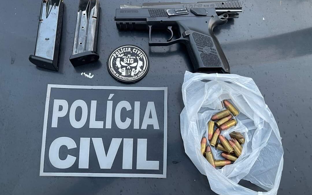 Polícia Civil cumpre mandado de busca e apreensão e prende em flagrante homem com pistola 9MM em Bela Vista