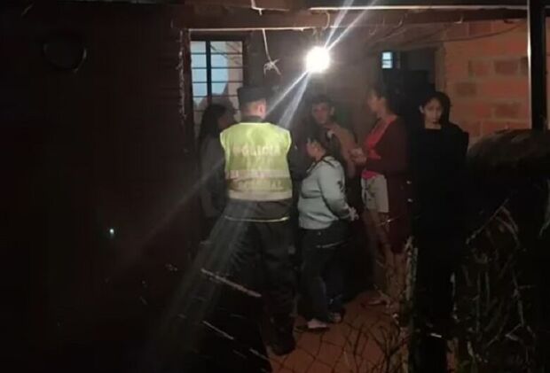 Mãe e filha são assassinadas a facadas por homem na fronteira