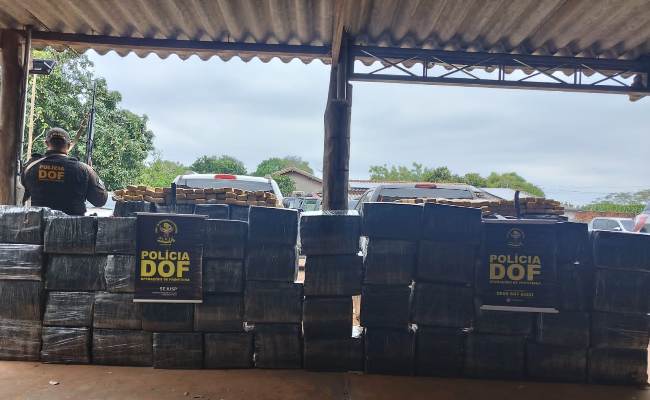 DOF apreende mais de três toneladas de drogas em camionetes roubadas em Cassilândia e SP