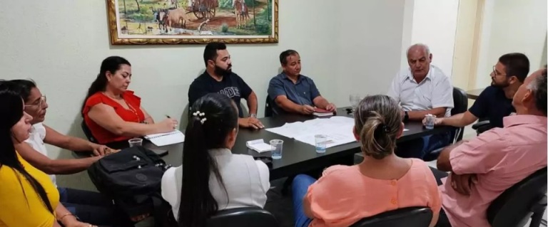Prefeitura de Caracol apresenta projeto para construção de unidades habitacionais no município