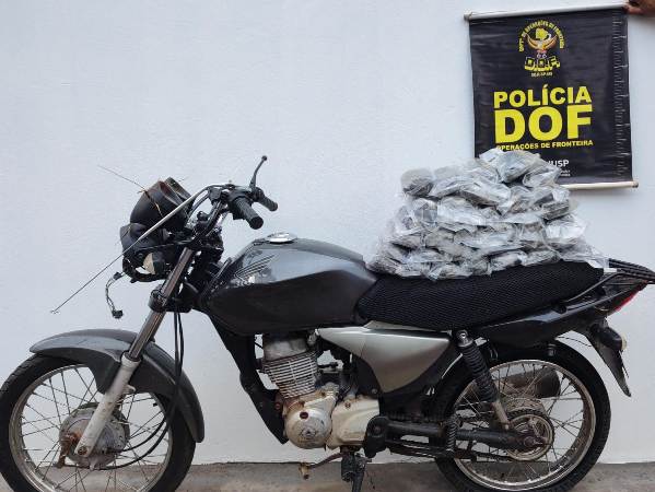 DOF apreende carga milionária em haxixe marroquino que era transporta em moto