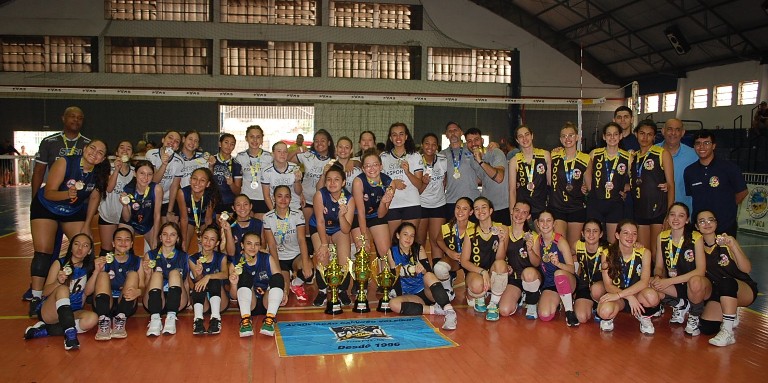 Associação Calvoso e Escola Sesi são campeãs do Estadual Sub-15 de Voleibol