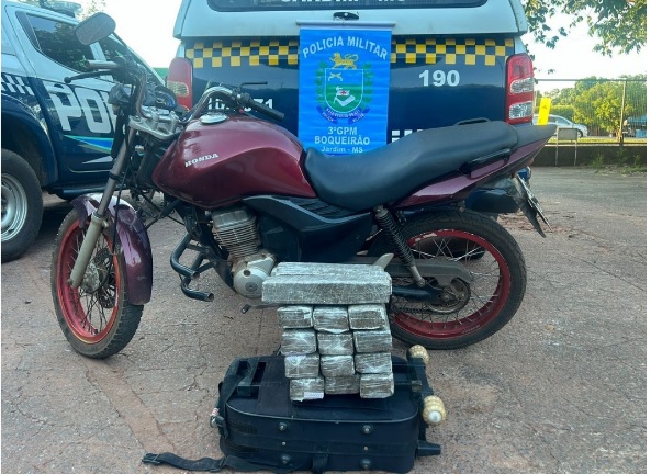 Policia Militar do Boqueirão apreende autor de tráfico de drogas e furto de moto