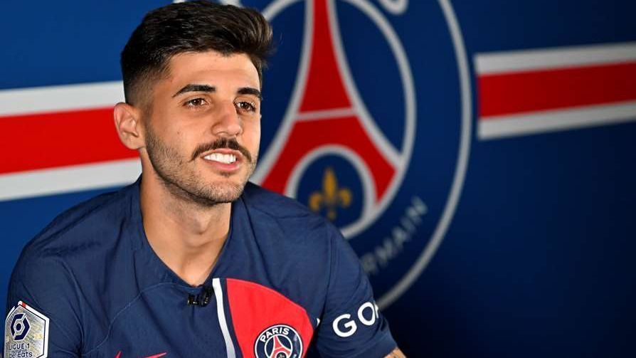Técnico do PSG se derrete por Beraldo e revela três fatores fora de campo que influenciaram na contratação