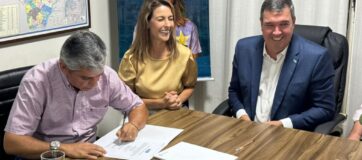 Prefeito Reinaldo Piti assina convênio de R$ 430 mil para nova ambulância em Bela Vista