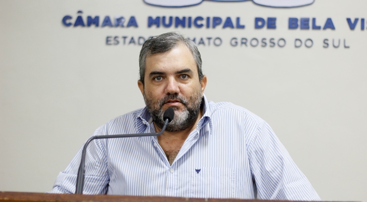 Vereador Diogo Murano solicita água potável para moradores da Vila Coco