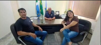 Prefeito Carlos Humberto Pagliosa recebe nova técnica que atuará em Caracol