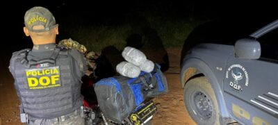 DOF apreende droga que era transportada em moto