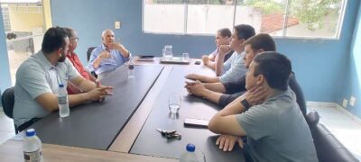 Presidente da Câmara, Jonathan Torres, vereadores e prefeito recepcionam deputado Londres Machado em Bela Vista