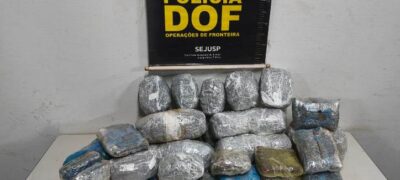 Homem e mulher são presos pelo DOF com drogas em táxi