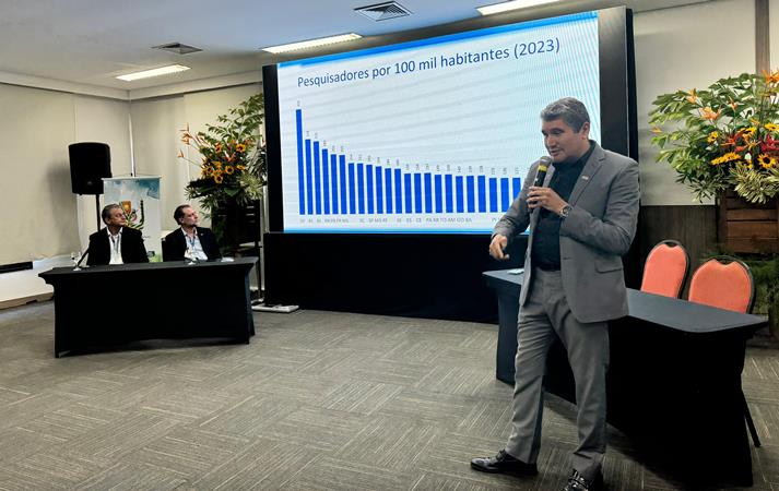 73º Fórum da ABRUEM: Câmara de Pesquisa e Pós-Graduação debate sobre investimentos nas IES Públicas