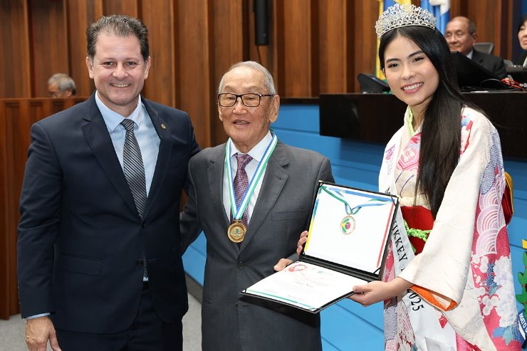 Renato Câmara homenageia trajetórias inspiradas da Colônia Japonesa na Assembleia