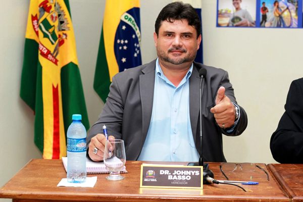 Vereador Johnys cobra regularização de medicamentos na Farmácia Básica