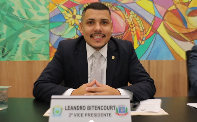Leandro Bitencourt solicita melhorias urgentes no Flamboyant e no bairro Júlia Cardinal