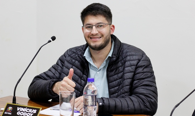 Vereador Vinicius Godoy pede melhorias na Rua José Espíndola, no Bairro Serradinho