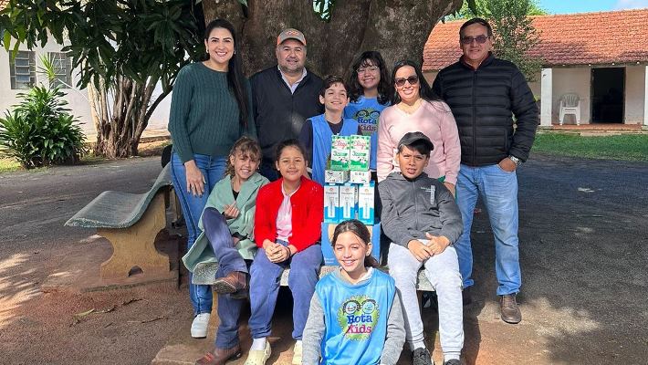 Rotakids realiza doação de leite ao Abrigo Bela Vista e fortalece laços de solidariedade