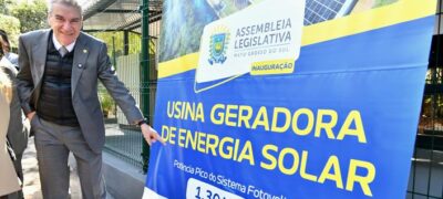Paulo Corrêa inaugura usina fotovoltaica que torna ALEMS 100% autossuficiente em energia limpa