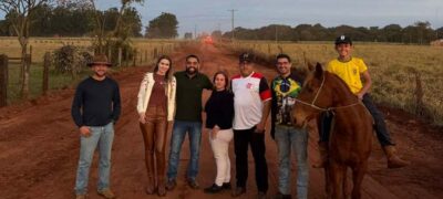 Histórico! Primeira obra de asfalto em área rural de Antônio João avança no Assentamento Bagagem