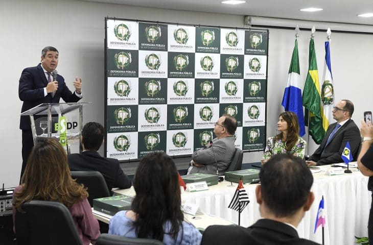 Em encontro com defensores públicos, Governo de MS defende inclusão e combate a extrema pobreza