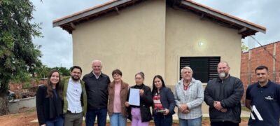 Prefeitura de Caracol entrega mais duas casas pelo Projeto Substituição de Moradia Precária