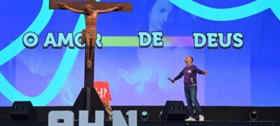 Jesus te quer longe do pecado, buscando santidade, diz Pitter aos jovens