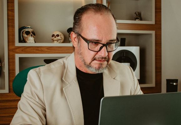 Doença do Refluxo: especialista explica novos avanços no tratamento e diagnóstico