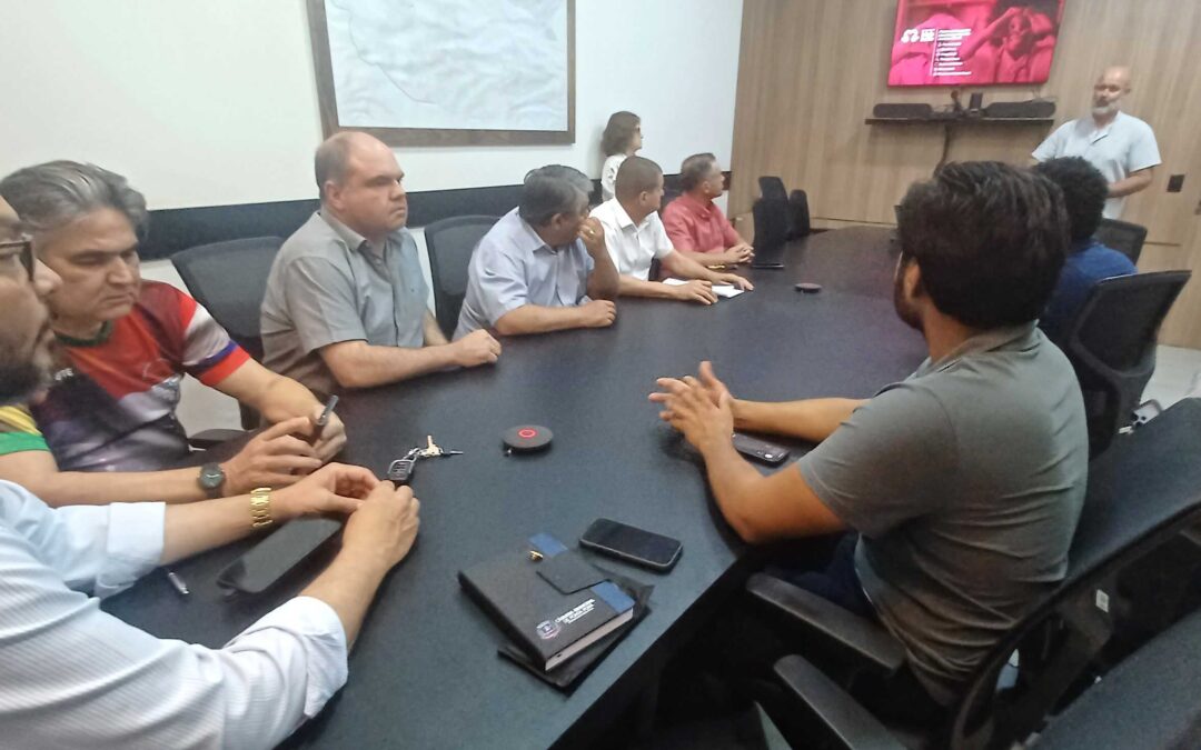 Câmara de Vereadores recebe diretor do Instituto “Mais Saúde”, nova gestora do HR