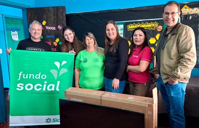 Fundo Social Sicredi Centro-Sul MS doa Smart TV para fortalecer atividades do Serviço de Convivência e Fortalecimento de Vínculos