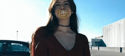 Chupetas viram acessório tendência para alívio do estresse nos jovens