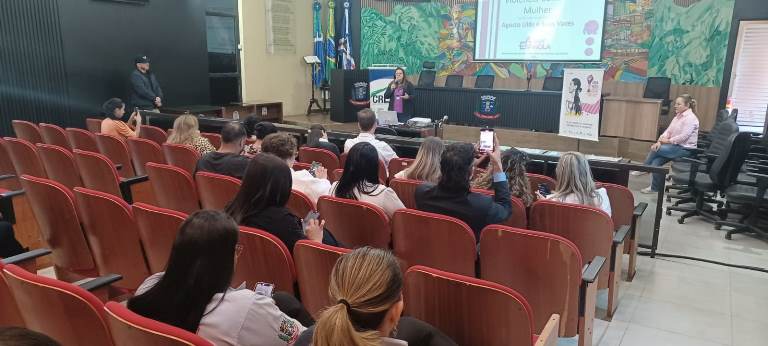 Câmara Municipal de Ponta Porã sedia palestra sobre “Agosto Lilás e Suas Vozes”