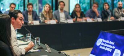 Decreto assinado por governador e todos os secretários: manter investimentos, sem aumentar impostos