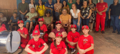 Encontro de Gerações: CRAS e Bombeiros do Amanhã Levam Música e Cuidado ao Lar dos Idosos