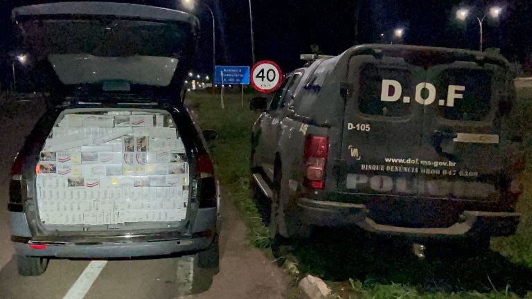 DOF apreende carro abarrotado com cigarros contrabandeados do Paraguai em Bataguassu
